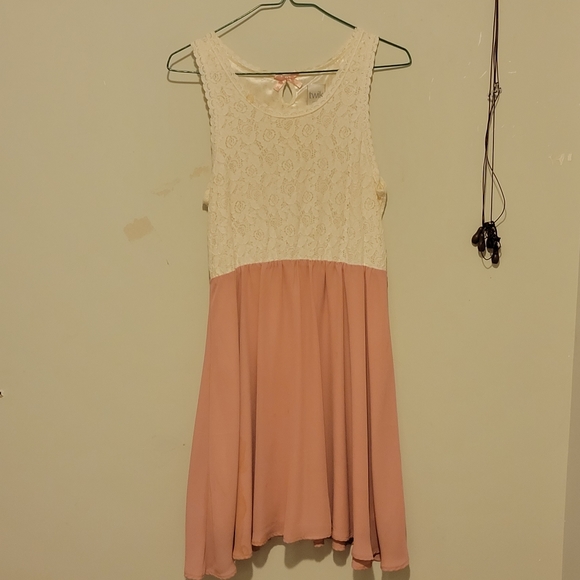 Twik dress - Picture 1 of 1